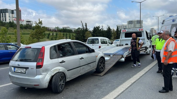 Otomobili itenlere arkadan gelen araç çarptı 