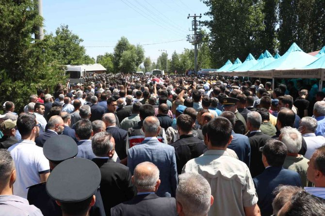 Şehit Piyade Uzman Çavuş Murat Yıldırım son yolculuğuna uğurlandı