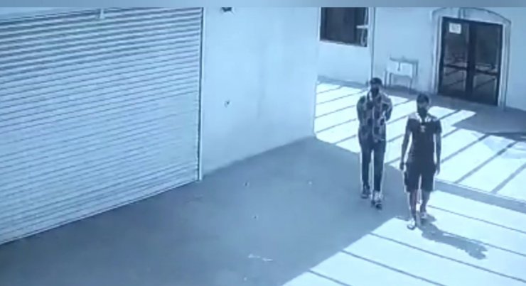 Taziye evinden sulu klima hırsızlığı kamerada