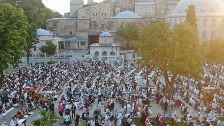 Ayasofya'da Kurban Bayramı namazı kılındı
