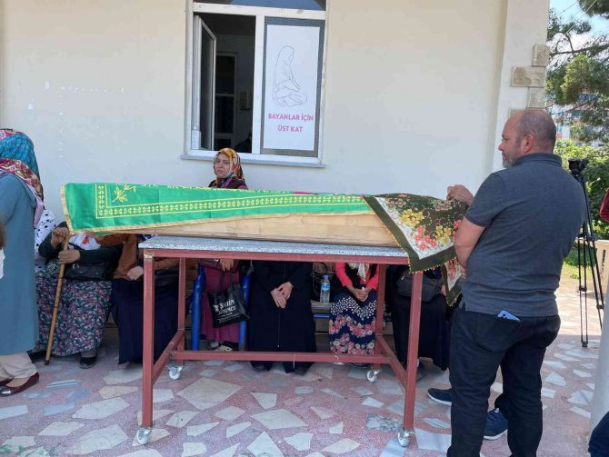 Denizde boğulan 10 yaşındaki Gizem’e acı veda