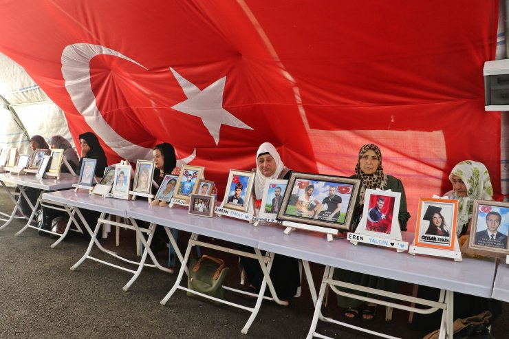 Evlat nöbetindeki aileler, bu bayrama da buruk girdi