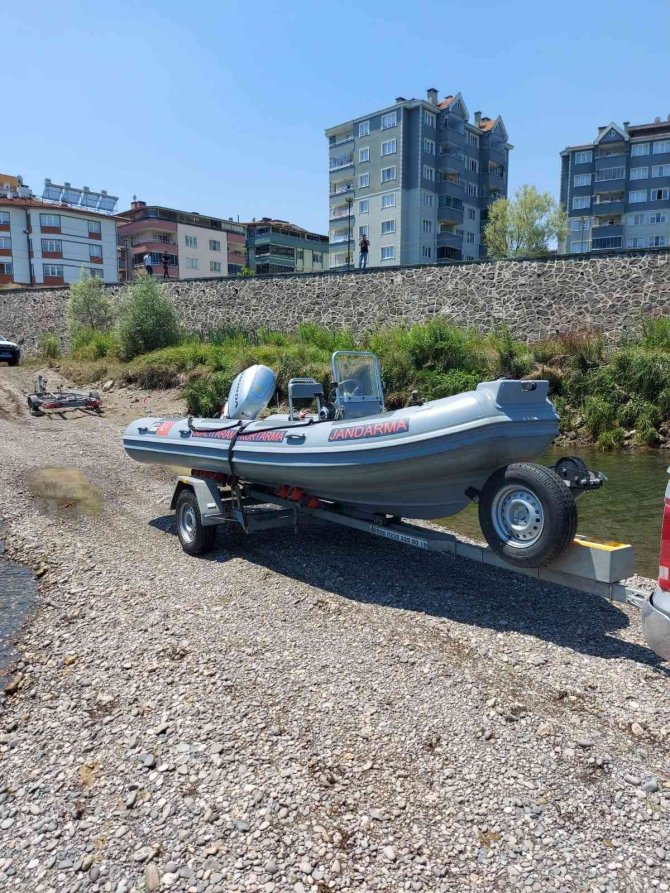İntihar notu bırakarak jandarmayı seferber eden genç saatler sonra alkollü halde bulundu