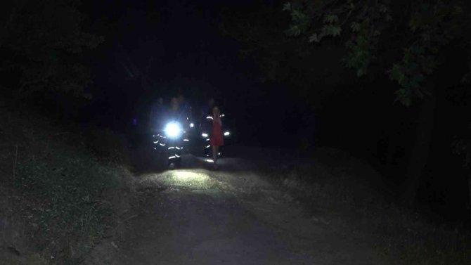 Kayboldu, 4 saat sonra baraj kenarında ağlarken bulundu