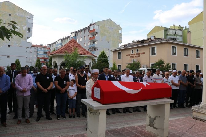 Edirneli Kore gazisi arsasını bağışladığı camiden son yolculuğuna uğurlandı