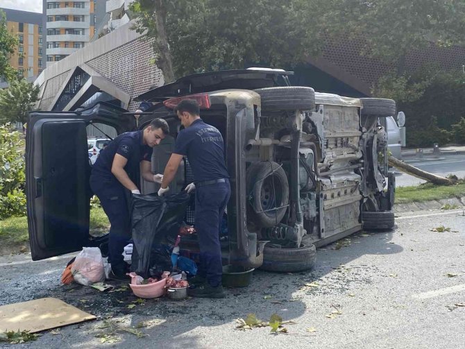Kurban kesimi dönüşü feci kaza: 4 yaralı