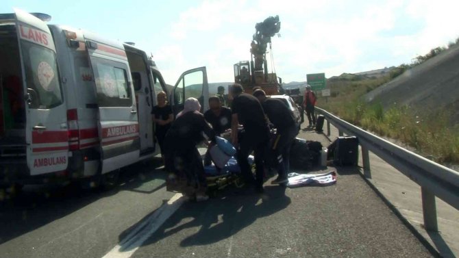 Türkiye’ye bayramlaşmaya gelen gurbetçi aile kaza yaptı: 1’i çocuk 2 yaralı