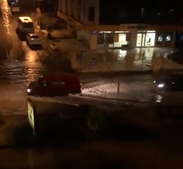 Ankara'da sağanak sele neden oldu