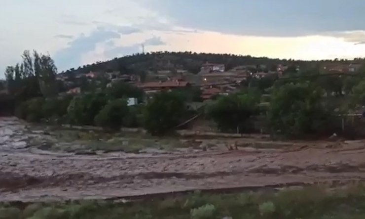 Ankara'da sağanak sele neden oldu