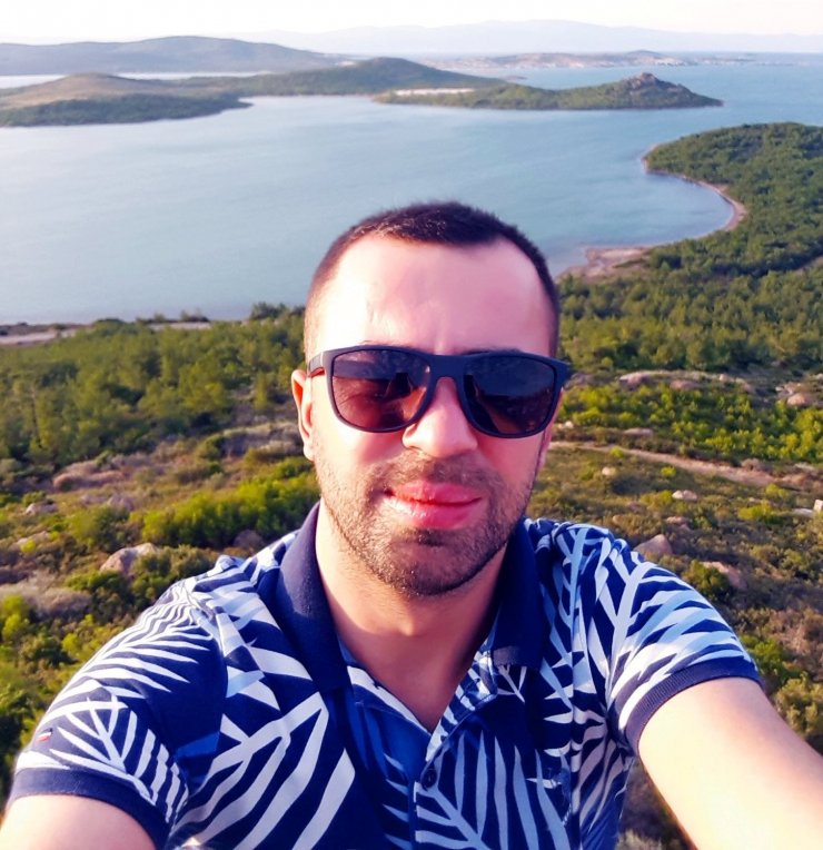 Bariyerlere çarpan otomobil, takla attı: 3 ölü, 2 yaralı