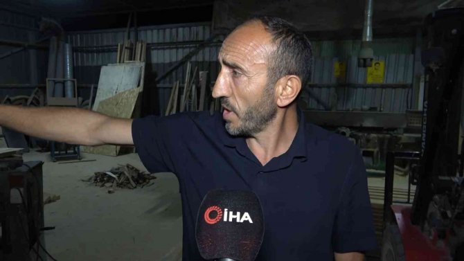 Bayram sakinliğini fırsat bilip 80 bin liralık malzeme çaldılar