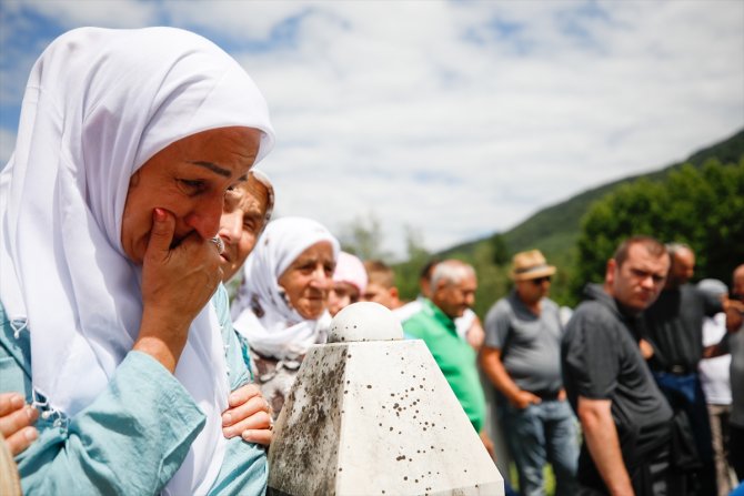 Srebrenitsa soykırımının 50 kurbanı daha toprağa verildi