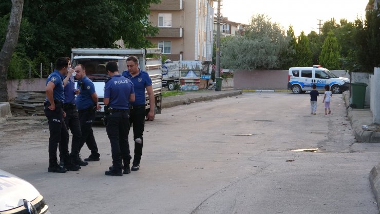'Çeyrek altın' kavgasının tarafları bayram ziyaretinde karşılaştı: 1 polis yaralandı, 2 gözaltı