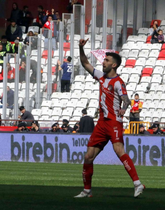 Doğukan Sinik resmen Hull City’de