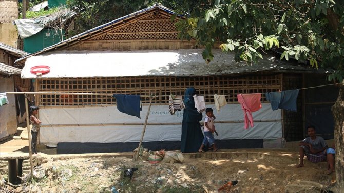 Arakanlı Müslümanların mülteci kamplarında zorlu yaşam mücadelesi