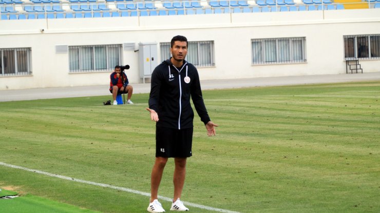 Emre Belözoğlu: Ülke futbolunu en iyi şekilde temsil edeceğiz