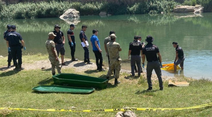 Göksu Çayı'na giren Ömer öldü, kardeşi kurtarıldı