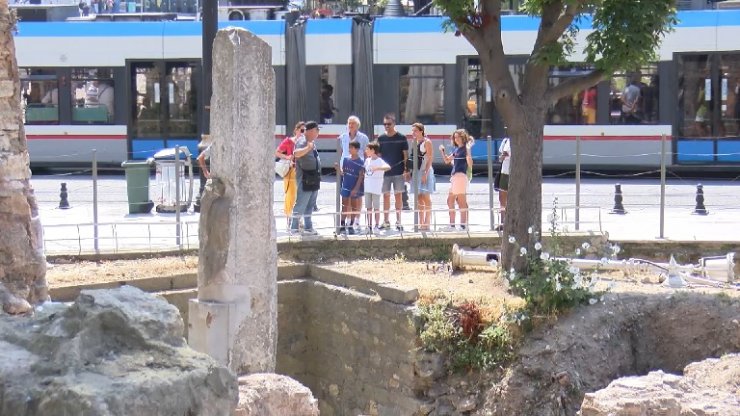 Kazdıkça tarih çıkıyor… Osmanlı’ya ait mahalle, Bizans’tan kalma duvarlar bulundu  