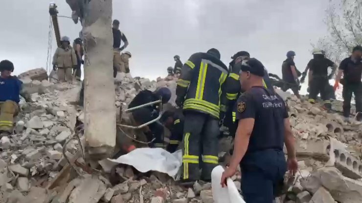 Rusya'dan Ukrayna’ya roket saldırısı: 15 ölü, 6 yaralı