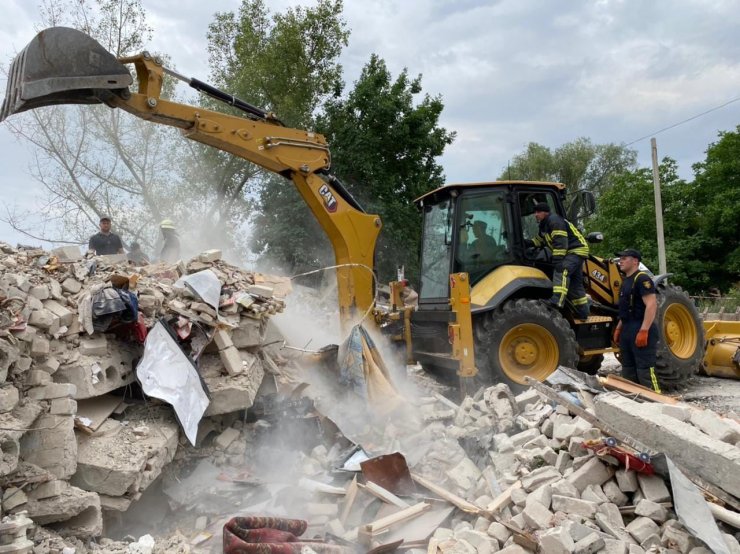 Rusya'dan Ukrayna’ya roket saldırısı: 15 ölü, 6 yaralı