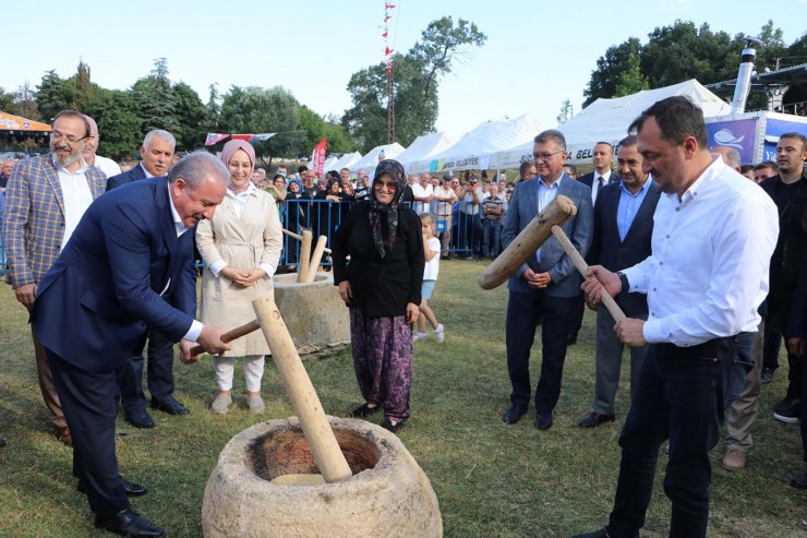 TBMM Başkanı Şentop: Kapalı alanlarda maske kullanmada fayda var