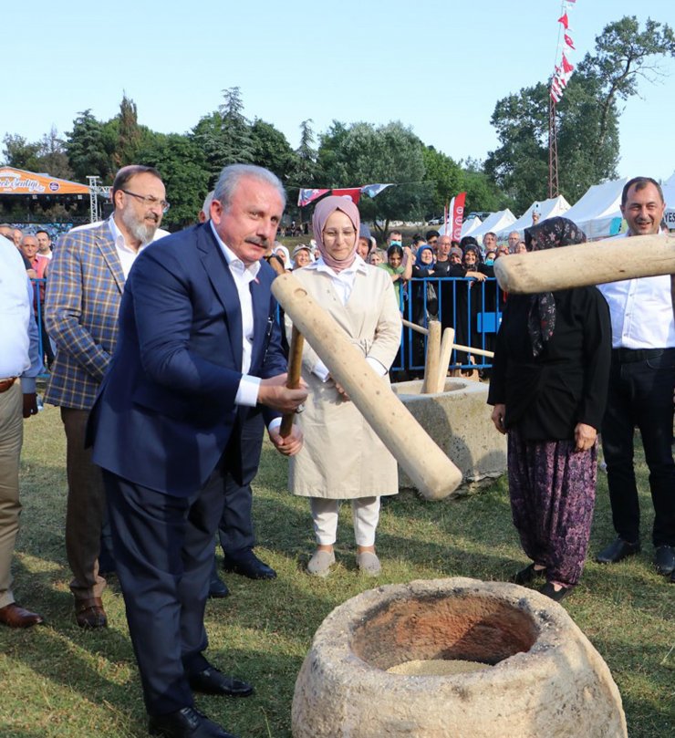 TBMM Başkanı Şentop: Kapalı alanlarda maske kullanmada fayda var
