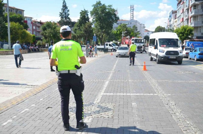 Uşak’ta bin 638 sürücüye para cezası