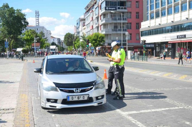 Uşak’ta bin 638 sürücüye para cezası