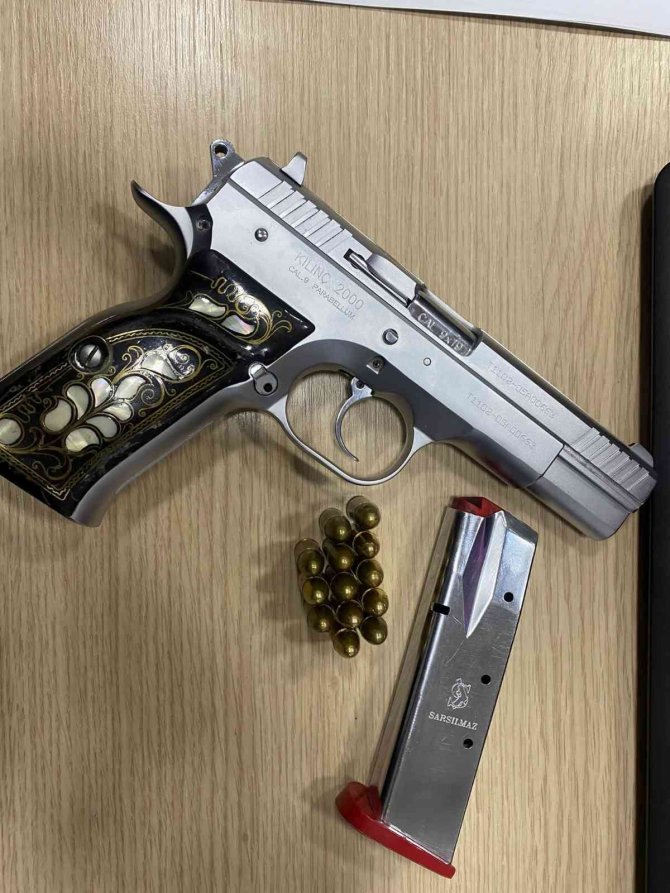 Van’da değişik suçlardan 20 kişi tutuklandı