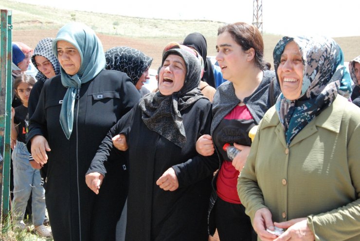 16 yaşındaki Emirhan, gözyaşlarıyla son yolculuğuna uğurlandı