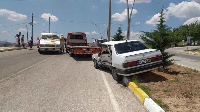 2 otomobilin karıştığı kazada 4’ü çocuk 9 kişi yaralandı