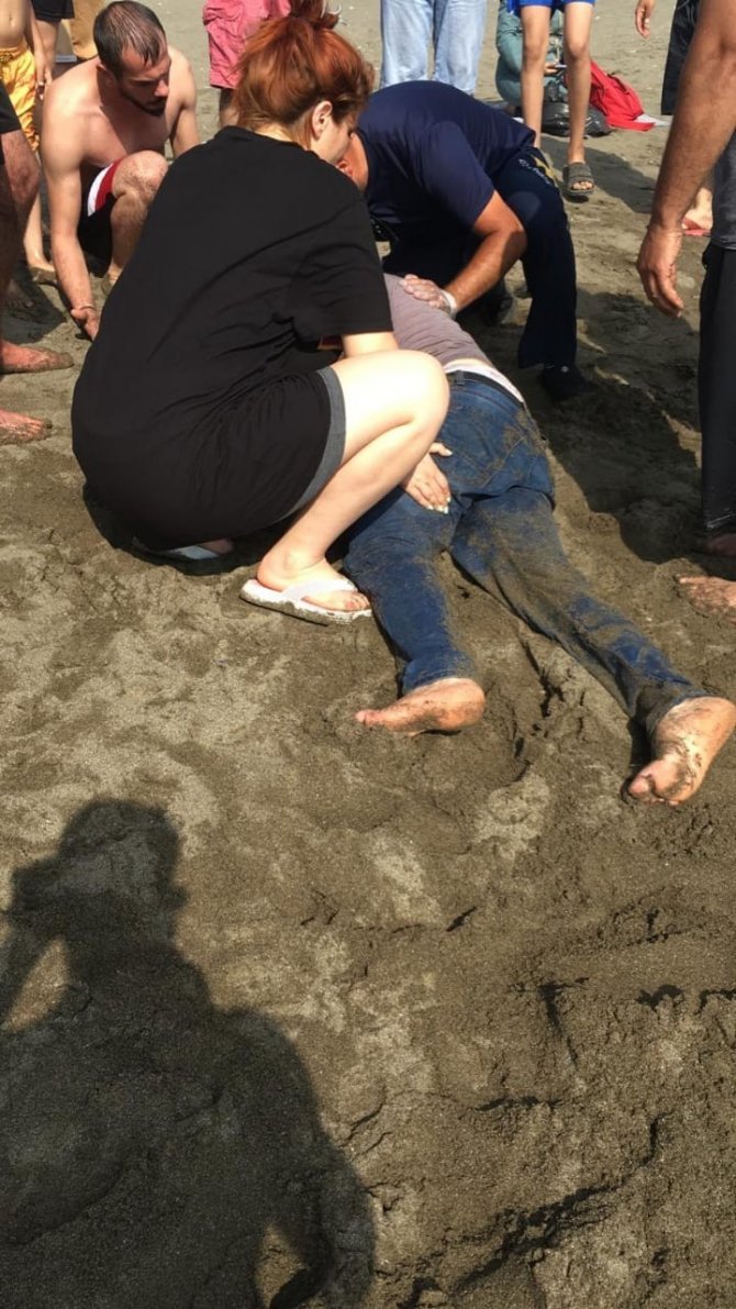 5 kişi boğulma tehlikesi geçirdi