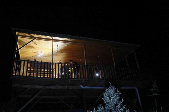 Akrabalar arasındaki silahlı kavga kanlı bitti: 1 ölü, 1 yaralı