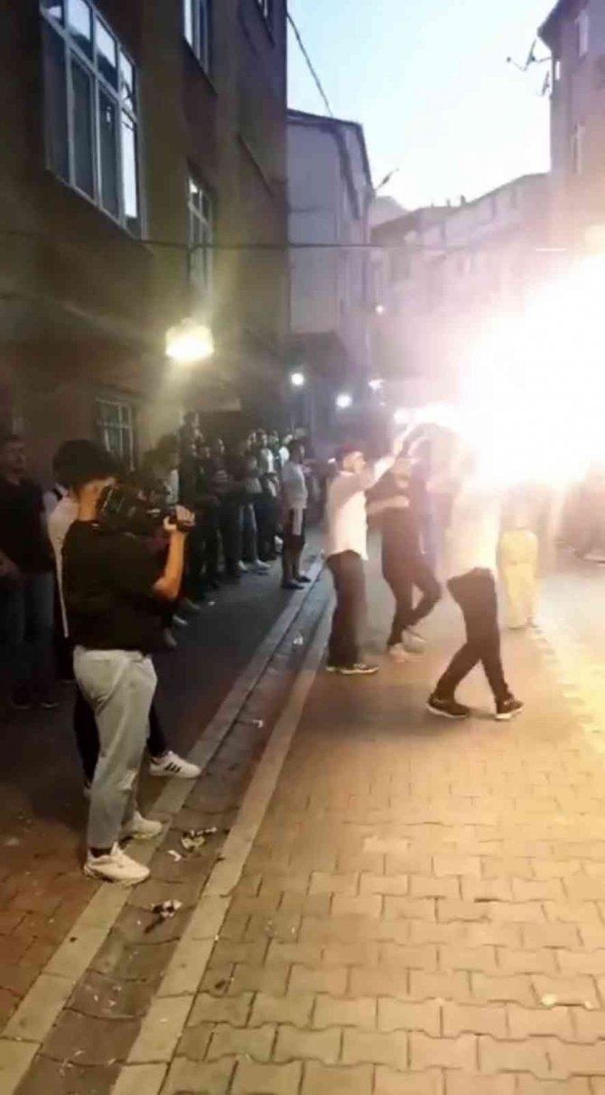 Asker eğlencesinde meşale patladı: 3 yaşındaki çocuk hastaneye kaldırıldı