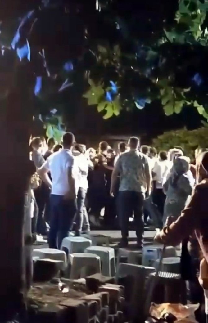 Asker eğlentisinde oyun oynarken ‘ayağıma bastın’ kavgası