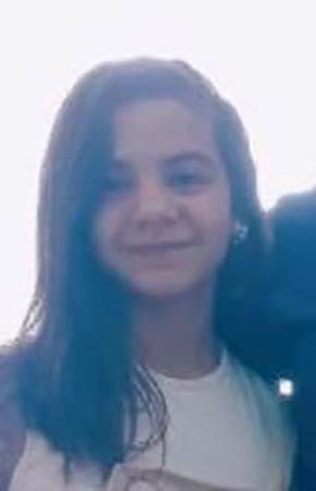 Balkondan düşen kız yaşam mücadelesi veriyor