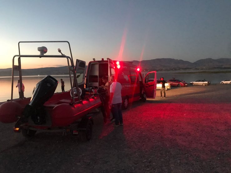 Baraja düşen kardeşini kurtardı, kendisi boğuldu