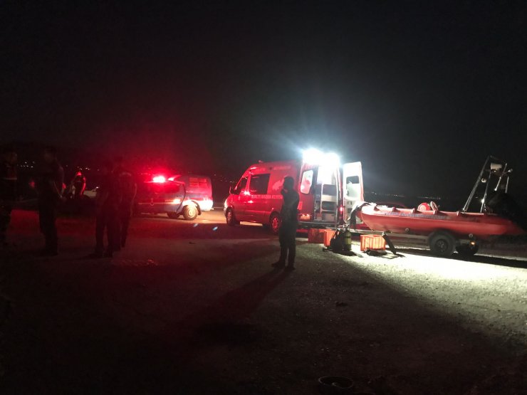 Baraja düşen kardeşini kurtardı, kendisi boğuldu