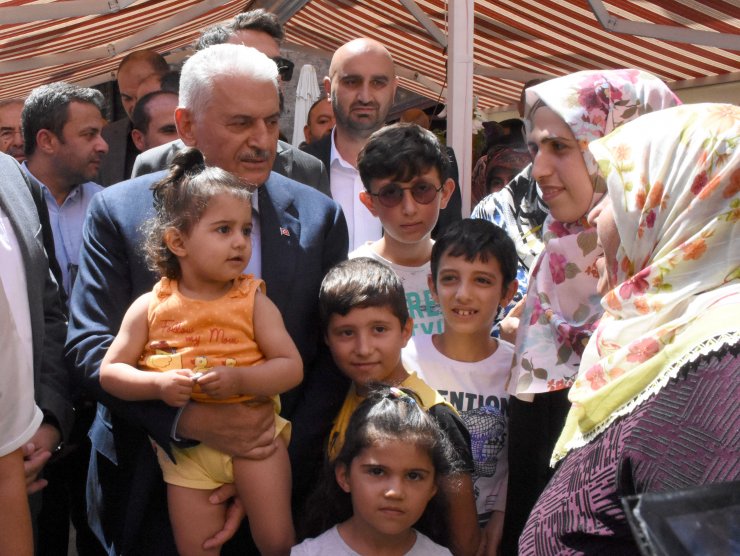 Binali Yıldırım: Cumhurbaşkanımızı rekor oyla tekrar başımıza getireceğiz