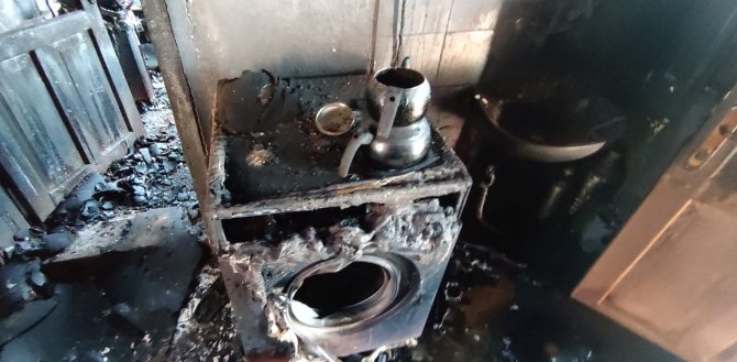 Çankırı’da korkutan yangın: İki ev kullanılamaz hale geldi