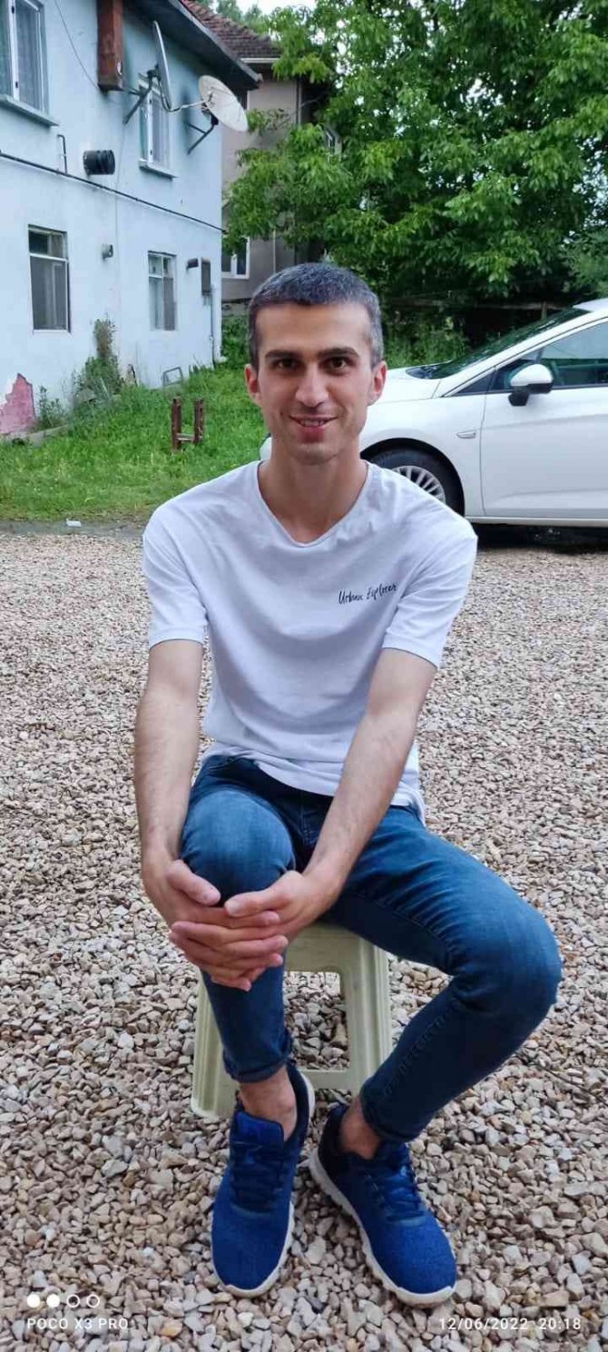 Denizde kaybolan genci arama çalışmaları devam ediyor