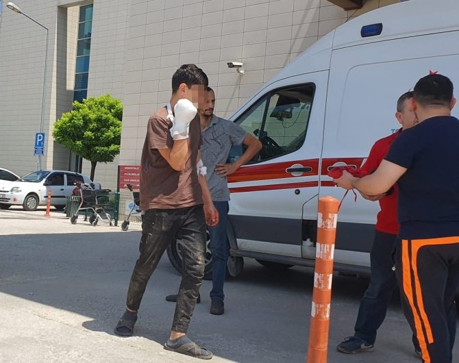 Elini kıyma makinesine kaptırdı