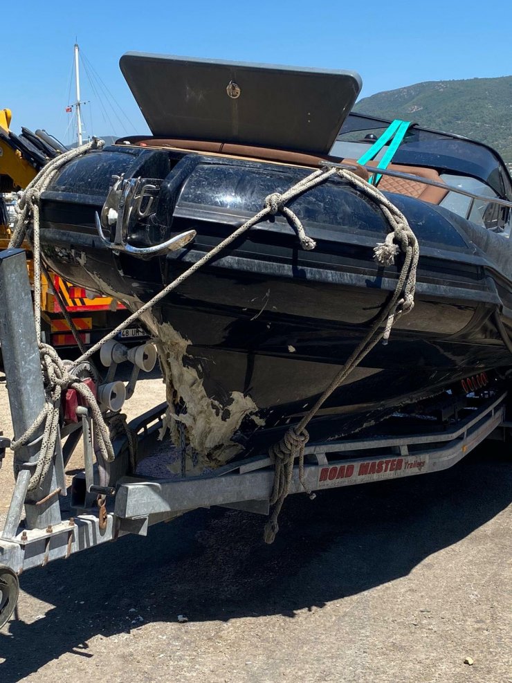 İş insanı ve eşi, sürat teknesinde başlarını çarparak yaşamını yitirmiş