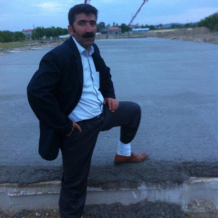 Kalp krizi geçiren 'halay başı' kaldırıldığı hastanede öldü