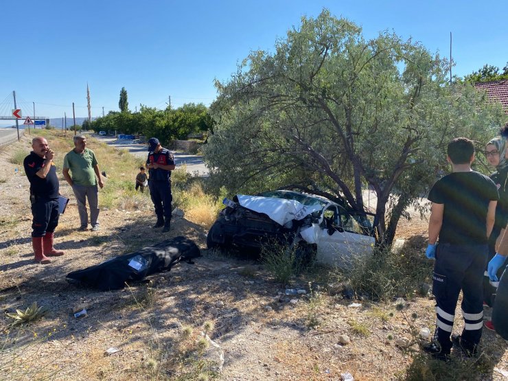 Malatya'da otomobil şarampole devrildi: 2 ölü, 3 ağır yaralı