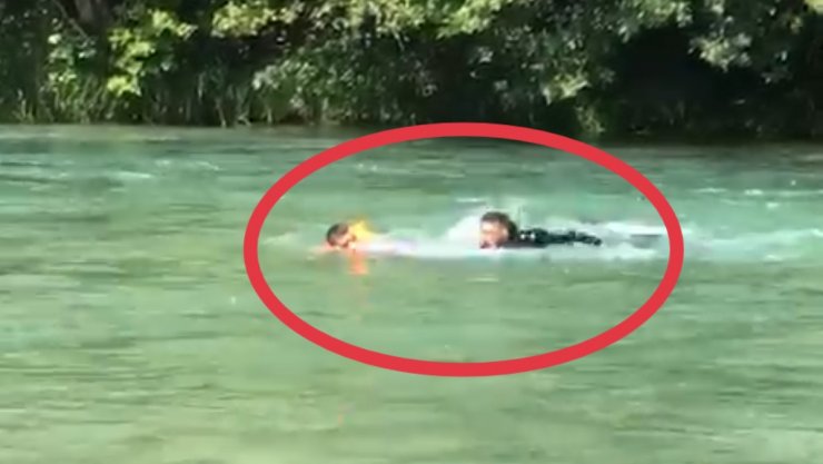 Munzur Çayı'nda akıntıyla sürüklenirken itfaiye kurtardı