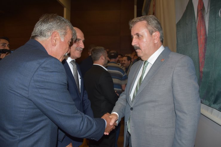 BBP'li Destici'den 6'lı masa yorumu: 6'sının da kafasında ayrı cevap var