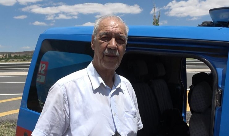 Sürücüsünü arı sokan otomobil şarampole düştü: 4 yaralı