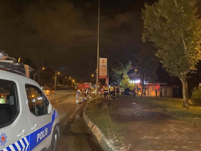 Taklalar atan otomobil alev aldı, sürücü son anda kurtarıldı