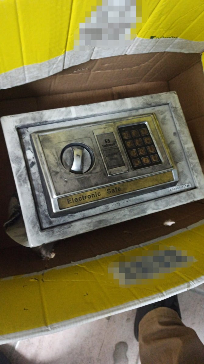 Çaldığı kasayla birlikte yakalandı